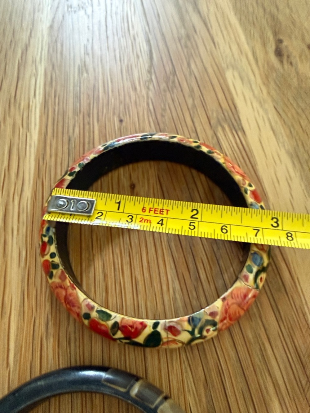 VTG 90s Two Wood with Shell Inlay and one Floral Painted Bangle Bracelet Set - Picture 7 of 7